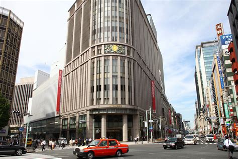 nihombashi mitsukoshi store.